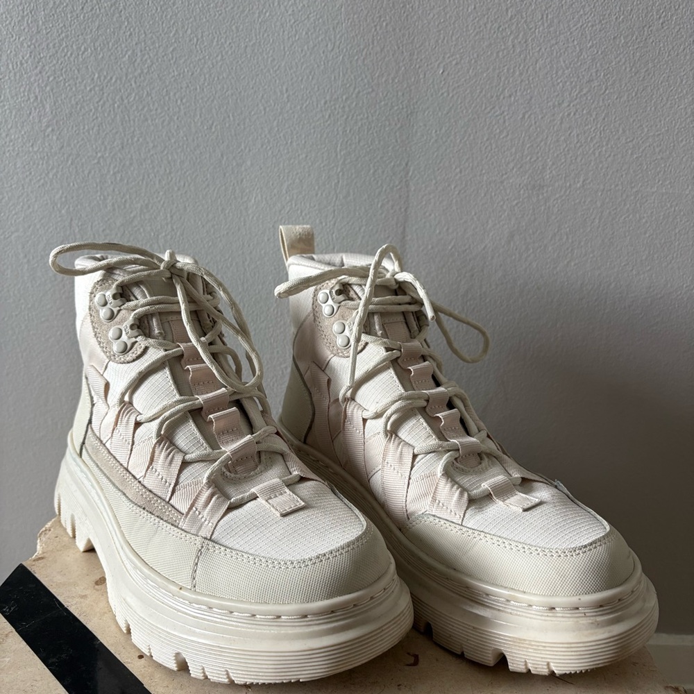 Dr Marten Cream Lace Up Boots